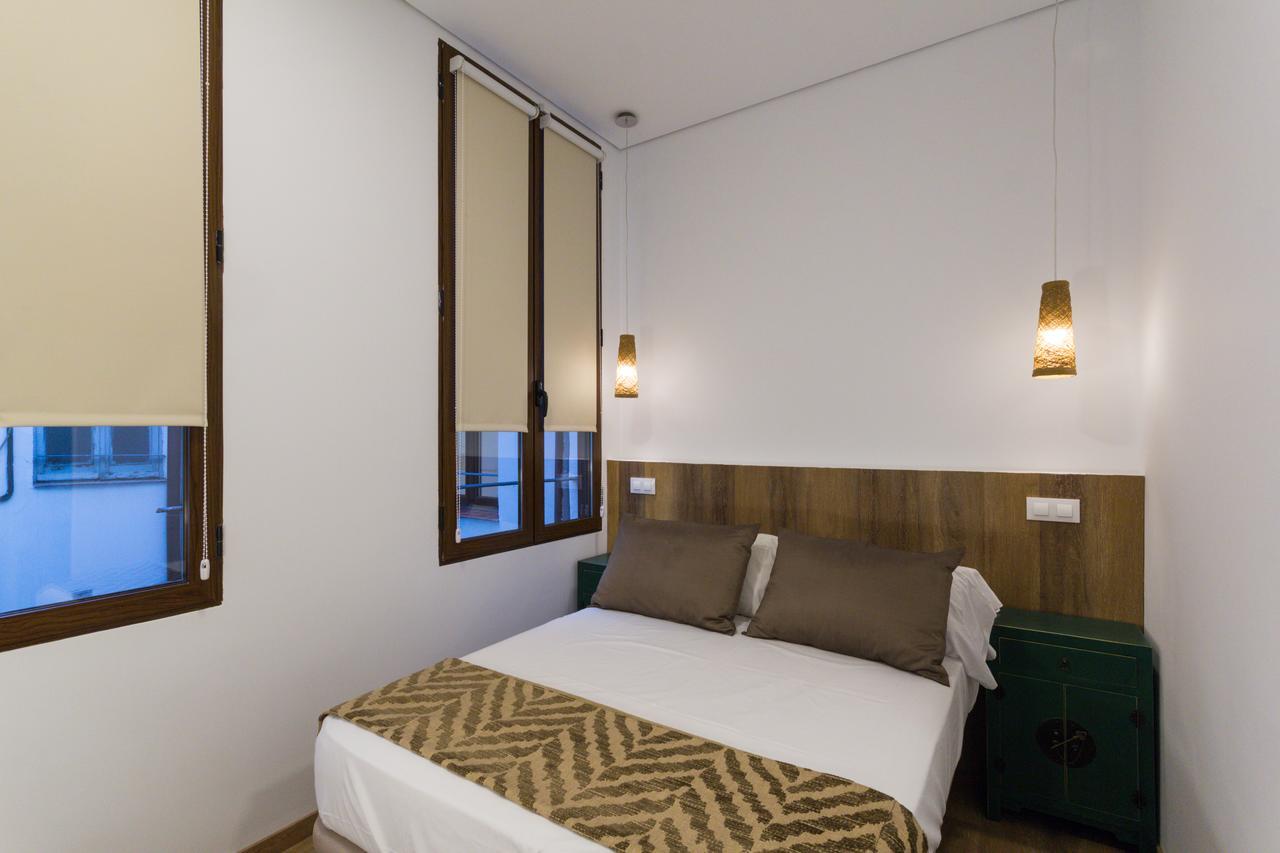 The Bridge Huertas Hotel Madrid Exterior foto
